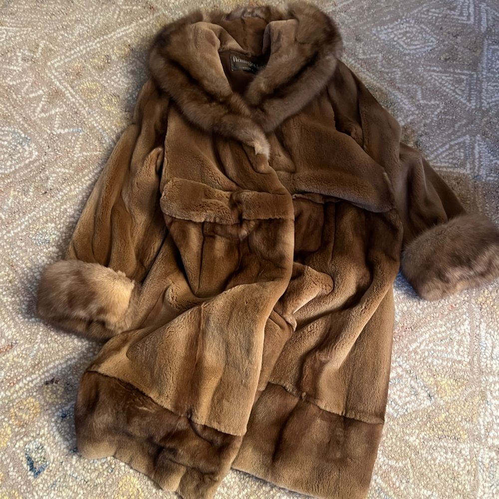 Elegant Mink Coat- all female skins.